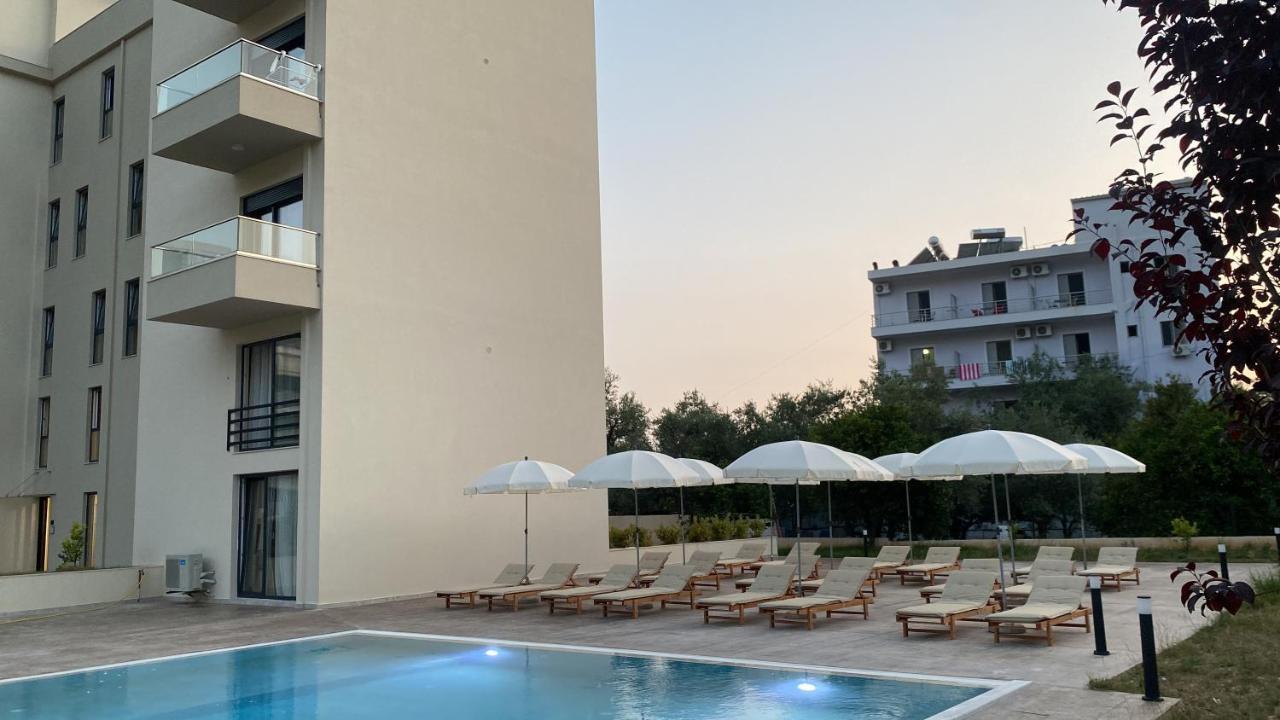 The Blue Wave Hotel Химара Экстерьер фото