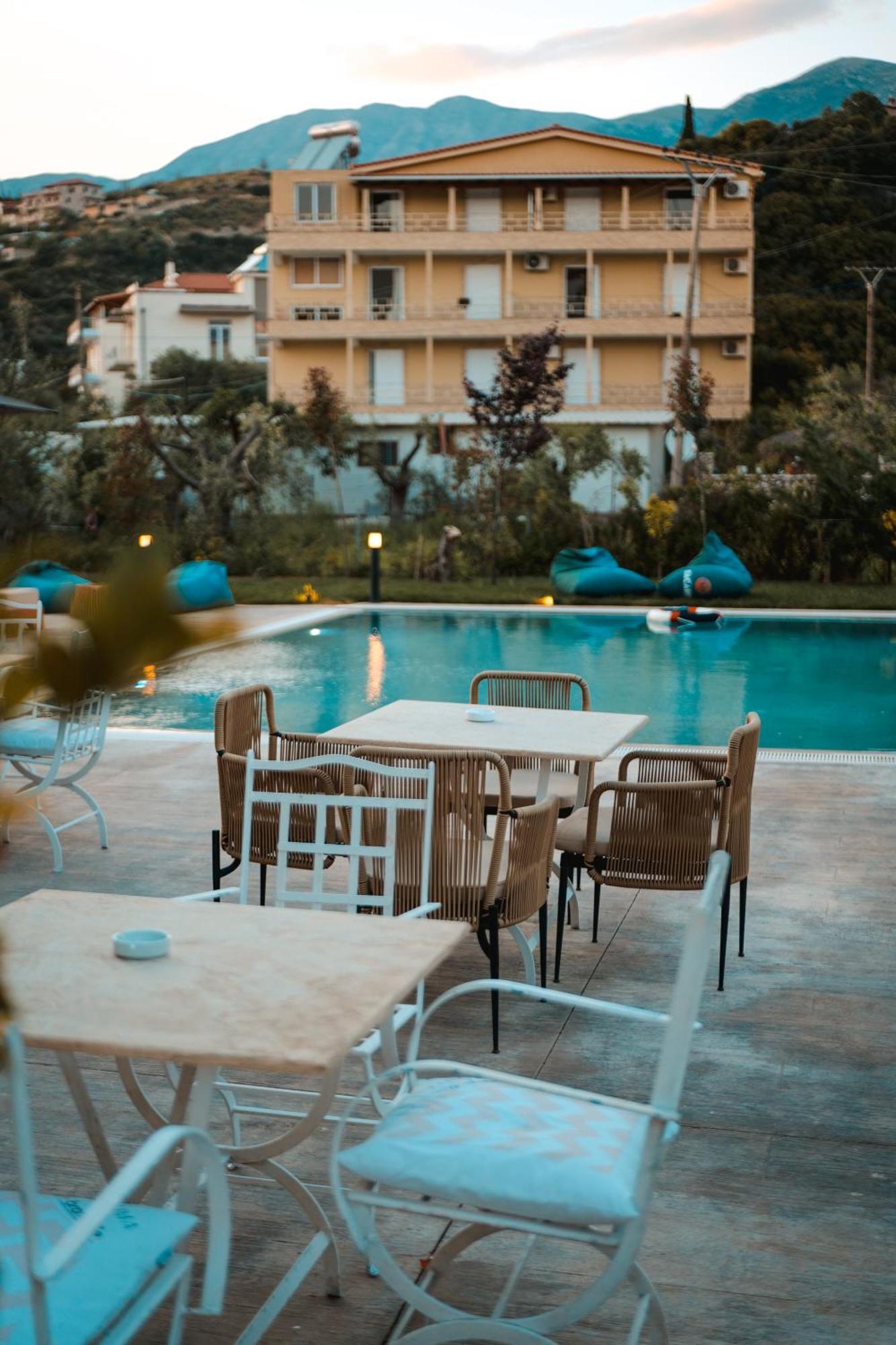 The Blue Wave Hotel Химара Экстерьер фото