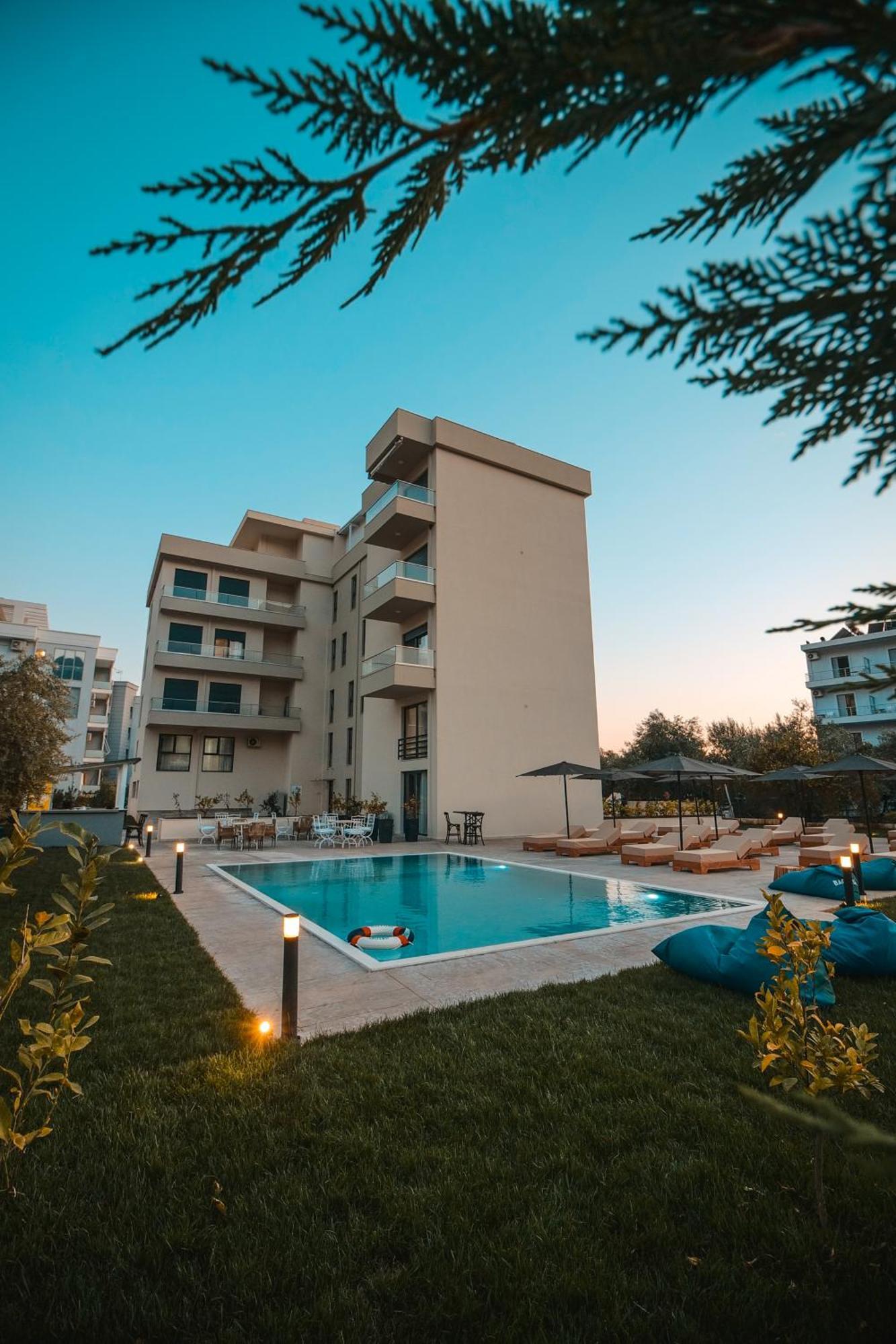 The Blue Wave Hotel Химара Экстерьер фото